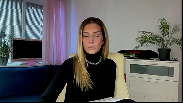 Snapshot of come_here_baby chatting on 03/30/26, 08:16 come here baby online show from 03/30/26, 08:16