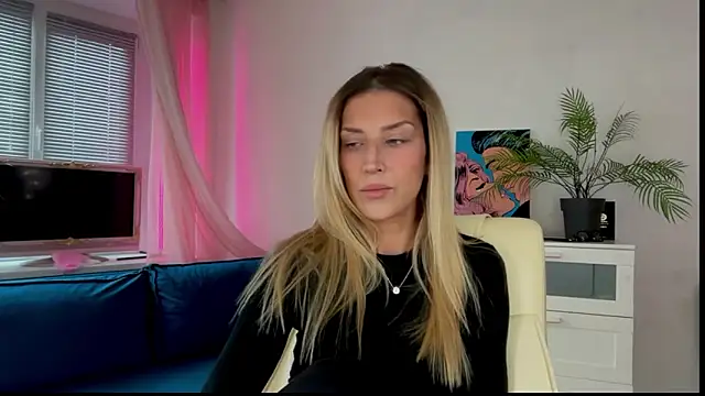 Snapshot of come_here_baby chatting on 03/29/26, 02:30 come here baby online show from 03/29/26, 02:30