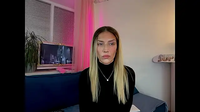 Snapshot of come_here_baby chatting on 03/21/26, 05:06 come here baby online show from 03/21/26, 05:06