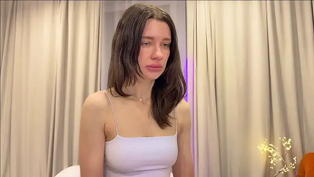 Nicolekira online show from 04/08/26, 05:25