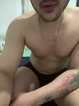 Snapshot of cinoo34 chatting on 04/10/26, 12:50 cinoo34 online show from 04/10/26, 12:50