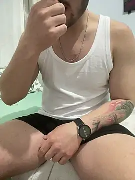 Snapshot of cinoo34 chatting on 03/31/26, 06:32 cinoo34 online show from 03/31/26, 06:32