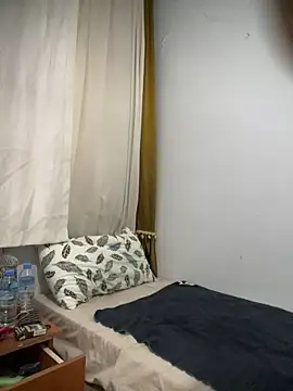 Snapshot of cinoo34 chatting on 03/18/26, 03:46 cinoo34 online show from 03/18/26, 03:46