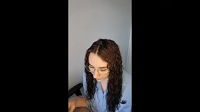 Snapshot of LaritaTocchio chatting on 04/14/26, 07:13 LaritaTocchio online show from 04/14/26, 07:13