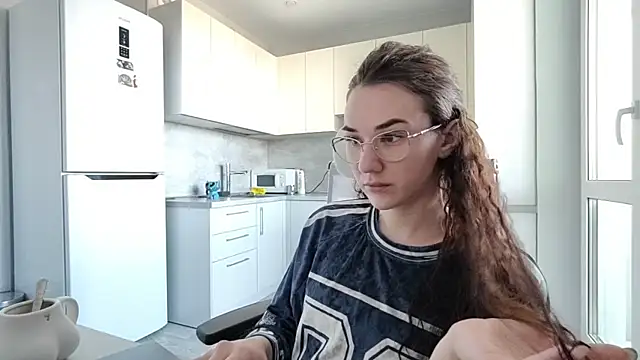 Snapshot of LaritaTocchio chatting on 04/06/26, 06:36 LaritaTocchio online show from 04/06/26, 06:36