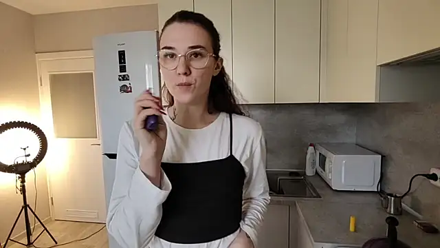 Snapshot of LaritaTocchio chatting on 04/08/26, 12:50 LaritaTocchio online show from 04/08/26, 12:50