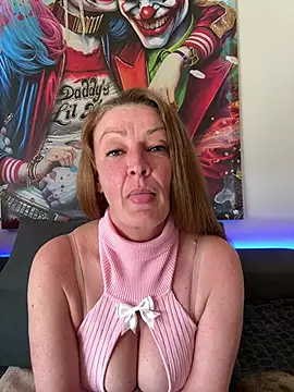 Snapshot of Milf-Gabi chatting on 03/23/26, 08:14 Milf-Gabi online show from 03/23/26, 08:14