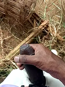 Snapshot of sanju_5418 chatting on 04/08/26, 09:44 sanju 5418 online show from 04/08/26, 09:44