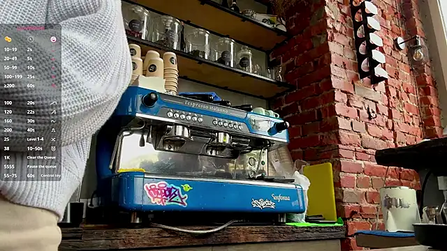 Snapshot of AnnWaddie chatting on 03/29/26, 10:28 AnnWaddie online show from 03/29/26, 10:28