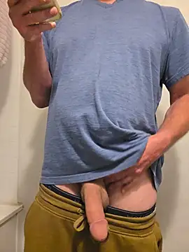 Snapshot of ChillerShrub chatting on 04/12/26, 02:37 ChillerShrub online show from 04/12/26, 02:37