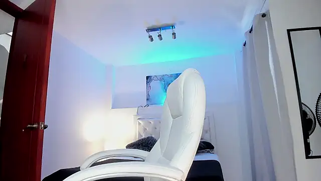 Vezzx online show from 03/21/26, 06:45