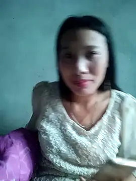 Snapshot of Leiley_98 chatting on 05/04/26, 12:14 Leiley 98 online show from 05/04/26, 12:14