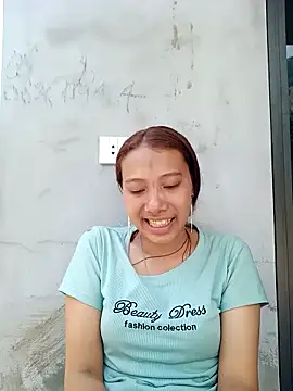 Snapshot of Leiley_98 chatting on 05/16/26, 01:26 Leiley 98 online show from 05/16/26, 01:26