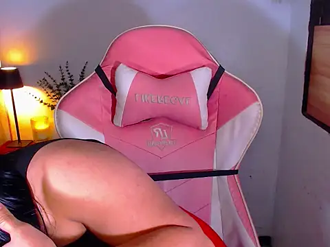 Zandralopez online show from 04/18/26, 07:22