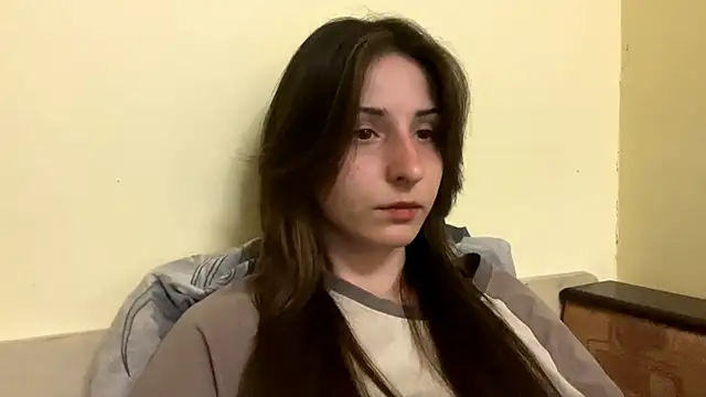 Snapshot of sakuraabloom7 chatting on 04/06/26, 05:14 sakuraabloom7 online show from 04/06/26, 05:14