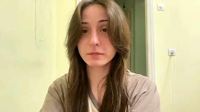 Snapshot of sakuraabloom7 chatting on 04/14/26, 04:23 sakuraabloom7 online show from 04/14/26, 04:23