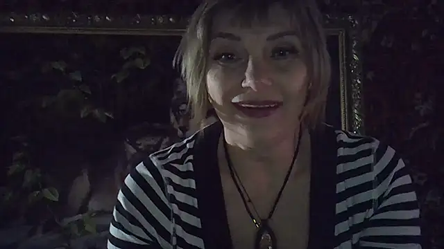 Lia Rayss online show from 04/18/26, 07:51