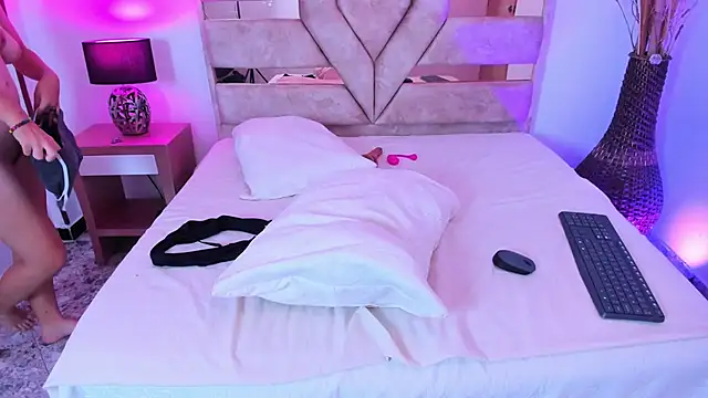 CloeFerri online show from 04/12/26, 12:08