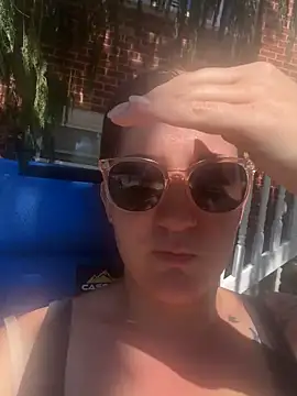 Snapshot of BSM4824 chatting on 04/11/26, 04:43 BSM4824 online show from 04/11/26, 04:43