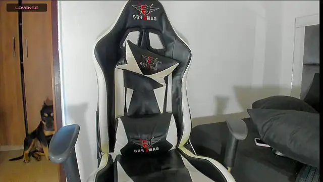 Thaliana Jaramillo online show from 04/13/26, 02:43