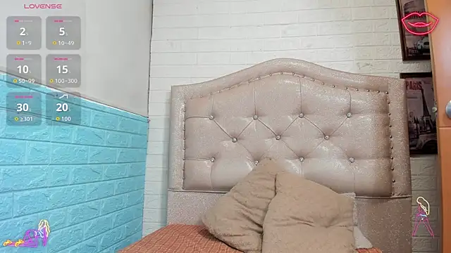 Snapshot of LITTLE-NESSA chatting on 04/07/26, 01:02 LITTLE-NESSA online show from 04/07/26, 01:02