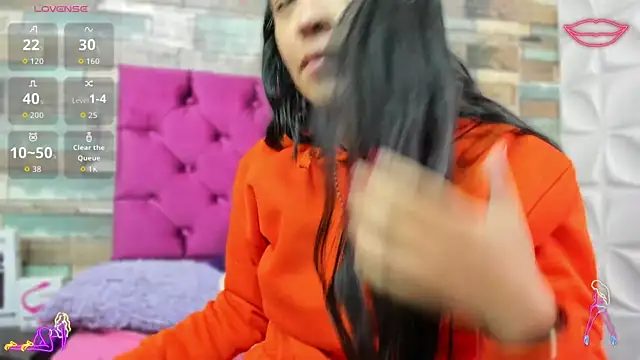 LITTLE-NESSA online show from 05/25/26, 12:15