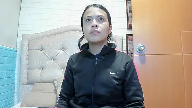 Snapshot of LITTLE-NESSA chatting on 04/13/26, 01:15 LITTLE-NESSA online show from 04/13/26, 01:15