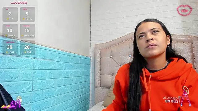 Snapshot of LITTLE-NESSA chatting on 04/14/26, 01:38 LITTLE-NESSA online show from 04/14/26, 01:38