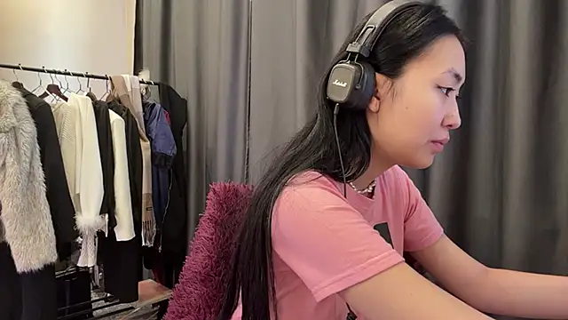 Snapshot of SinaGervasi chatting on 03/26/26, 10:57 SinaGervasi online show from 03/26/26, 10:57