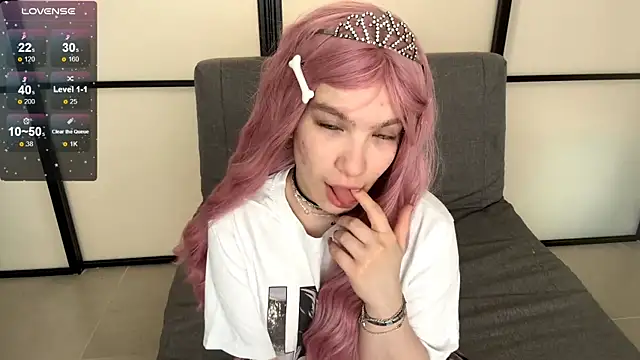 NerissaDeloria online show from 04/01/26, 08:15