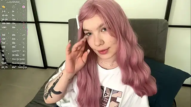 NerissaDeloria online show from 04/08/26, 09:22