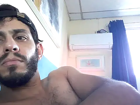 Snapshot of LatinBigClouds22cm chatting on 03/17/26, 05:49 LatinBigClouds22cm online show from 03/17/26, 05:49