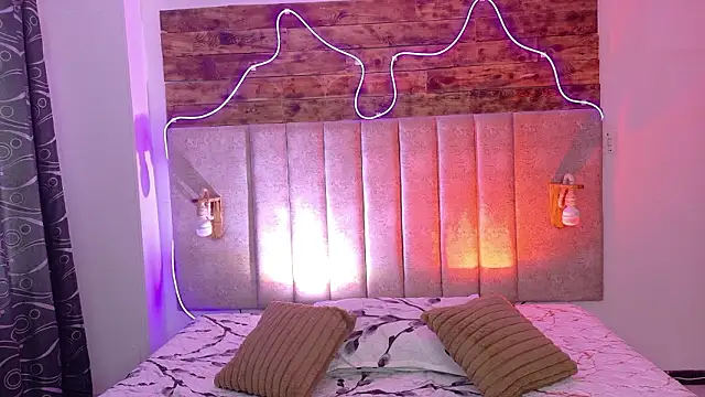 Snapshot of lil_moon1 chatting on 03/27/26, 12:28 lil moon1 online show from 03/27/26, 12:28