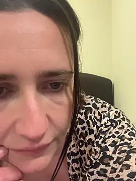 Snapshot of Siren__xxx chatting on 04/08/26, 08:32 Siren xxx online show from 04/08/26, 08:32