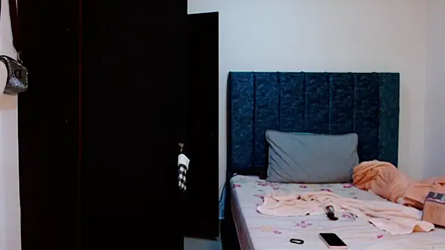 Snapshot of sweet_afparty chatting on 04/06/26, 02:51 sweet afparty online show from 04/06/26, 02:51