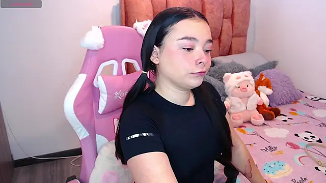 Snapshot of Nahia_Brm chatting on 04/06/26, 04:52 Nahia Brm online show from 04/06/26, 04:52