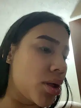 AlisonBeltran1 online show from 04/23/26, 05:58