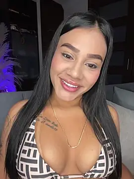 AlisonBeltran1 online show from 04/22/26, 05:25