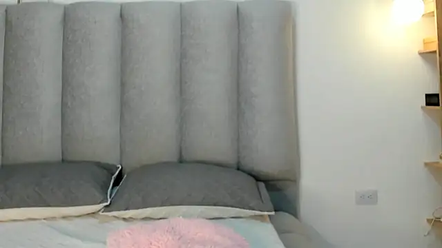 Snapshot of Valentina_lux1 chatting on 05/16/26, 06:40 Valentina lux1 online show from 05/16/26, 06:40