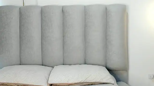 Snapshot of Valentina_lux1 chatting on 05/28/26, 02:01 Valentina lux1 online show from 05/28/26, 02:01