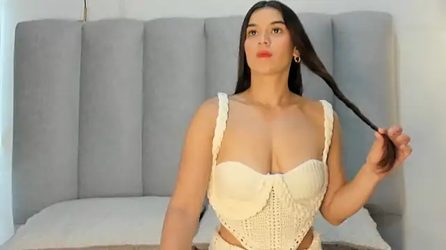 Snapshot of Valentina_lux1 chatting on 06/16/26, 08:53 Valentina lux1 online show from 06/16/26, 08:53