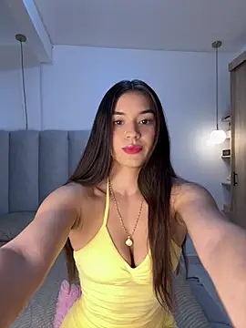 Snapshot of Valentina_lux1 chatting on 07/15/26, 04:36 Valentina lux1 online show from 07/15/26, 04:36