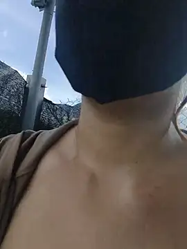 Jeen deer online show from 06/10/26, 07:31