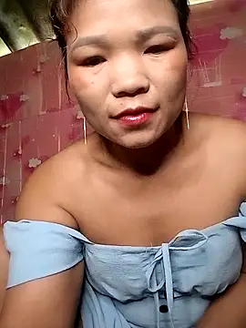 Snapshot of maymay121 chatting on 03/23/26, 04:34 maymay121 online show from 03/23/26, 04:34