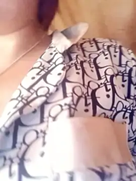 Snapshot of Abi-ni chatting on 04/09/26, 12:01 Abi-ni online show from 04/09/26, 12:01