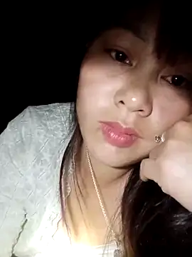 Snapshot of Abi-ni chatting on 04/03/26, 08:15 Abi-ni online show from 04/03/26, 08:15