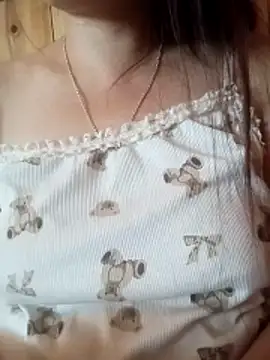 Snapshot of Abi-ni chatting on 04/06/26, 04:57 Abi-ni online show from 04/06/26, 04:57