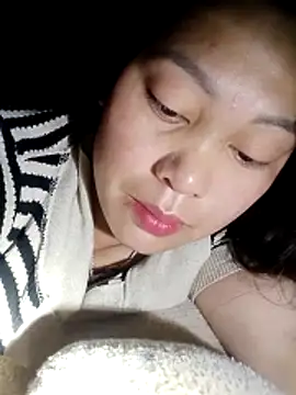 Snapshot of Abi-ni chatting on 03/25/26, 09:35 Abi-ni online show from 03/25/26, 09:35