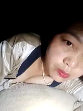 Snapshot of Abi-ni chatting on 03/24/26, 07:14 Abi-ni online show from 03/24/26, 07:14