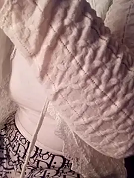 Snapshot of Abi-ni chatting on 04/09/26, 11:55 Abi-ni online show from 04/09/26, 11:55